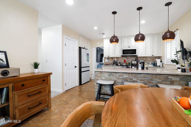 38841 Foxholm Drive, Palmdale, CA 93551