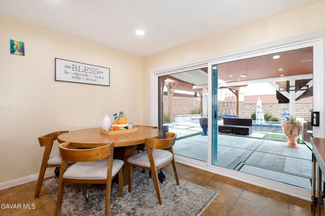 38841 Foxholm Drive, Palmdale, CA 93551