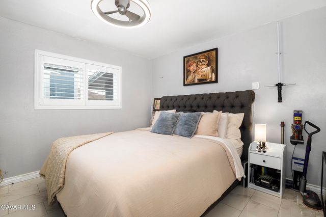 38841 Foxholm Drive, Palmdale, CA 93551