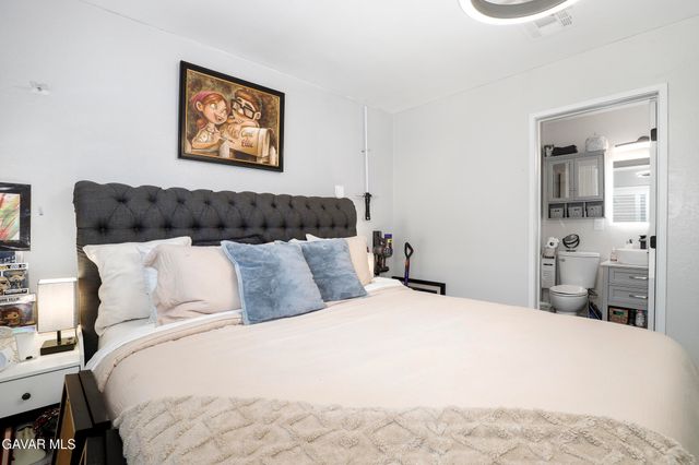 38841 Foxholm Drive, Palmdale, CA 93551