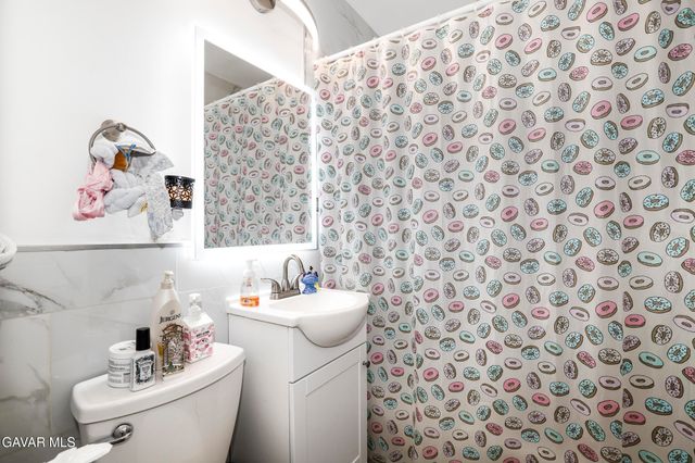 38841 Foxholm Drive, Palmdale, CA 93551