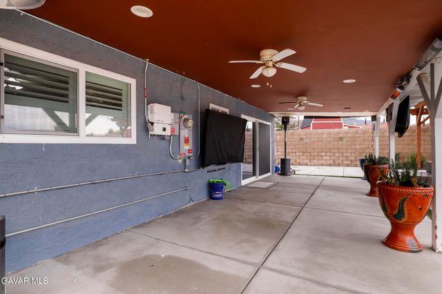 38841 Foxholm Drive, Palmdale, CA 93551