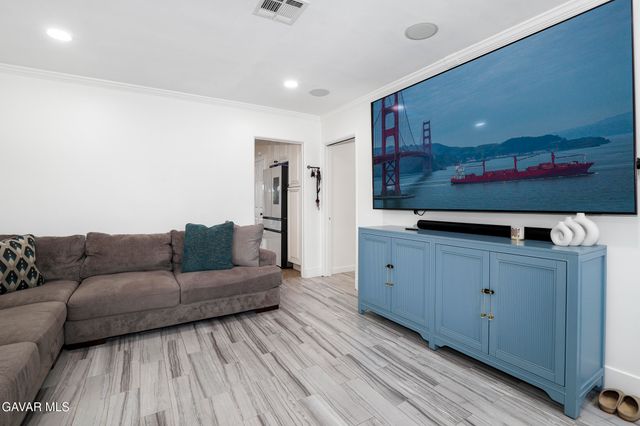 38841 Foxholm Drive, Palmdale, CA 93551