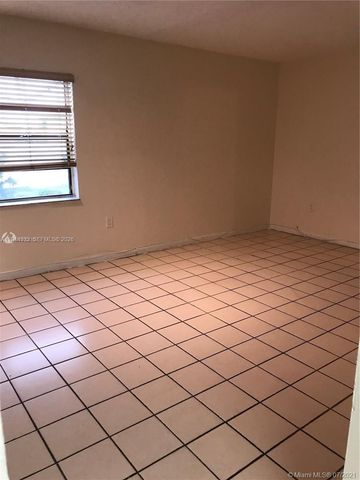 1325 W 68th St 221, Hialeah, FL 33014