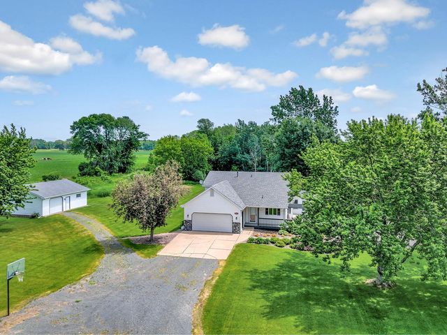 32951 Park Trail, Center City, MN 55012