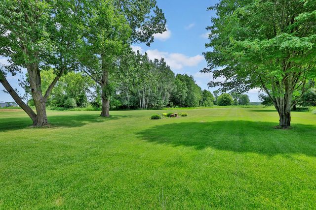32951 Park Trail, Center City, MN 55012