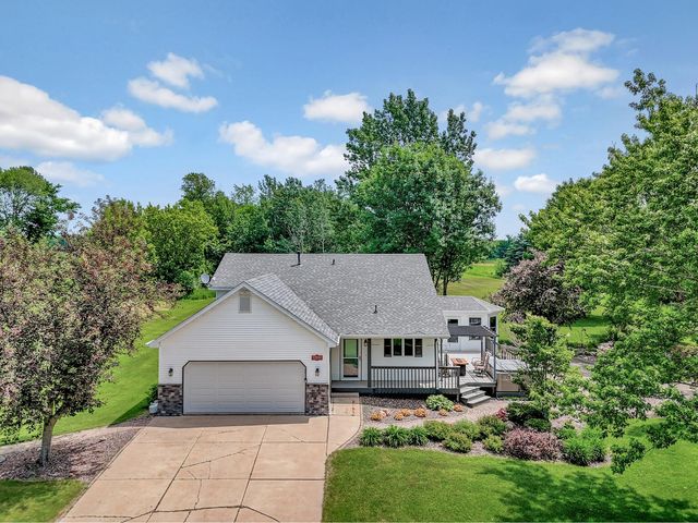 32951 Park Trail, Center City, MN 55012