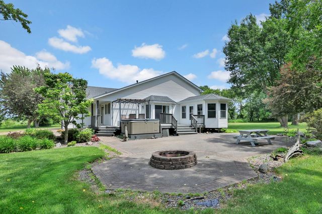 32951 Park Trail, Center City, MN 55012