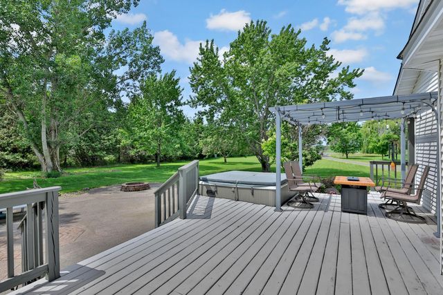 32951 Park Trail, Center City, MN 55012