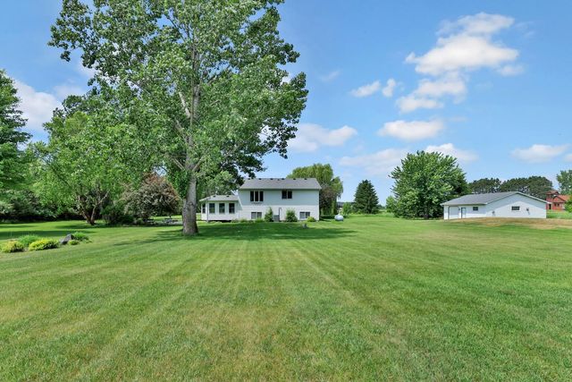 32951 Park Trail, Center City, MN 55012