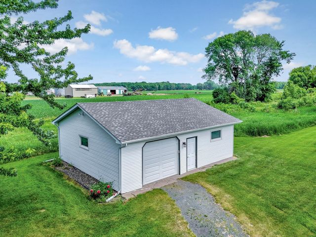 32951 Park Trail, Center City, MN 55012