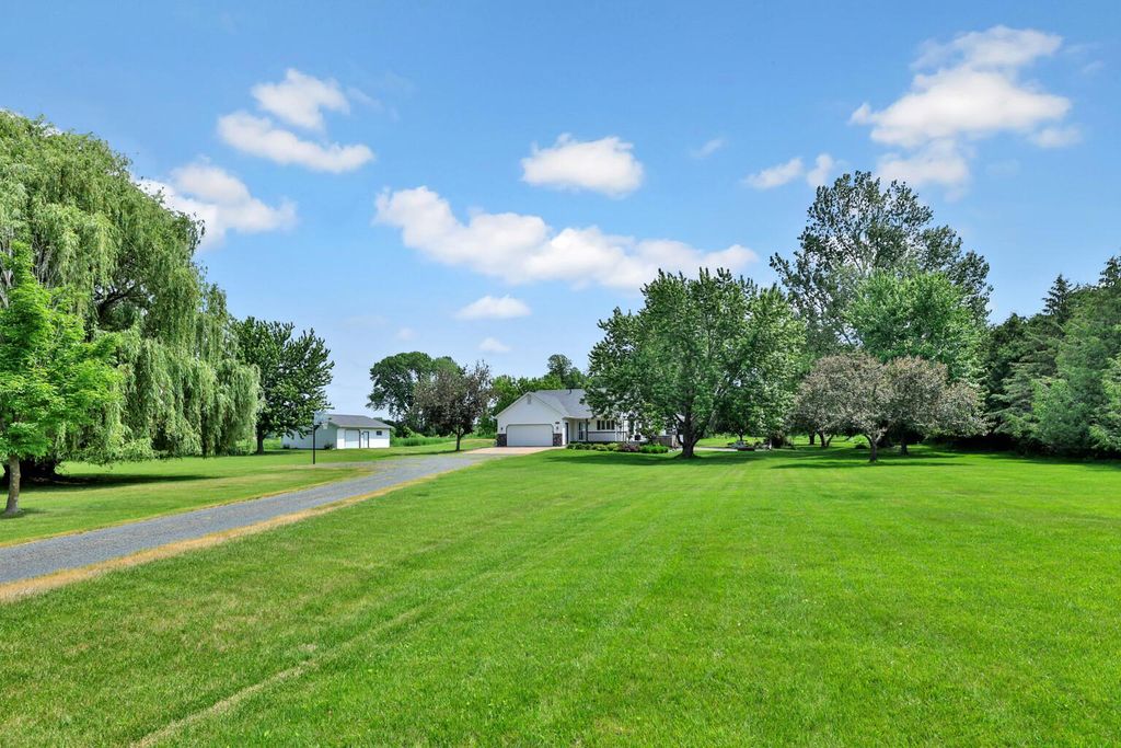 32951 Park Trail, Center City, MN 55012