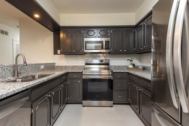 3754 N MONTCLAIR DR, Memphis, TN 38111