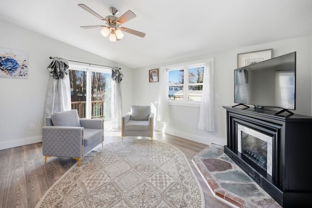 70 Wyman St, Lynn, MA 01905