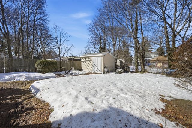 70 Wyman St, Lynn, MA 01905