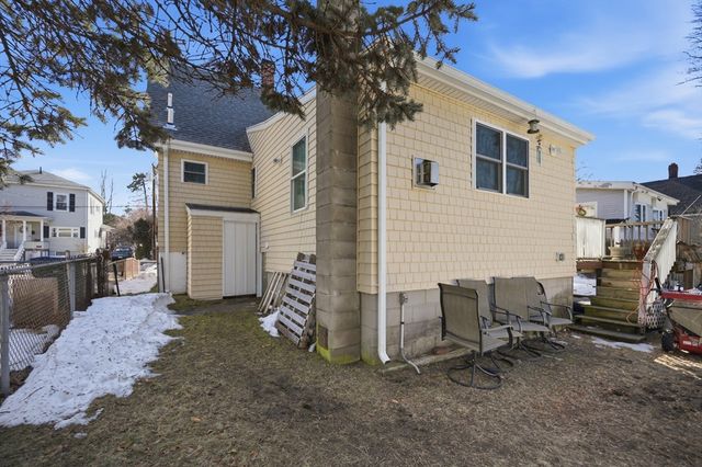 70 Wyman St, Lynn, MA 01905