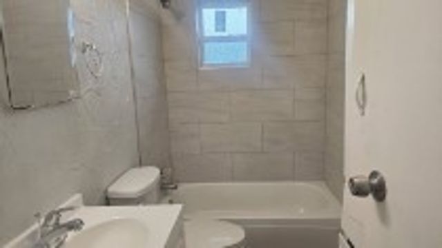 1426 N Jim Miller Road, Dallas, TX 75217