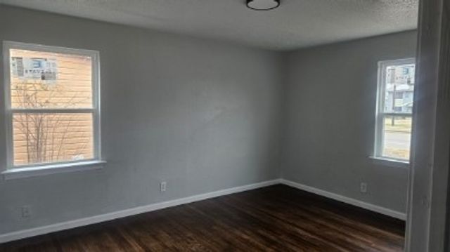 1426 N Jim Miller Road, Dallas, TX 75217