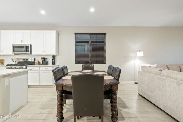 17829 W RED FOX Road, Surprise, AZ 85387