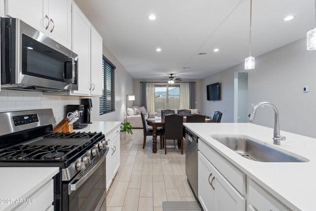 17829 W RED FOX Road, Surprise, AZ 85387