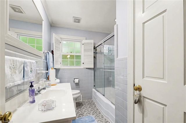 305 Ridgecrest Drive, Lexington, NC 27292