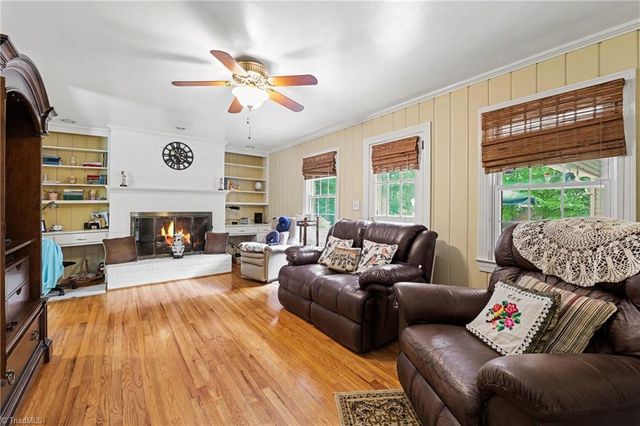 305 Ridgecrest Drive, Lexington, NC 27292
