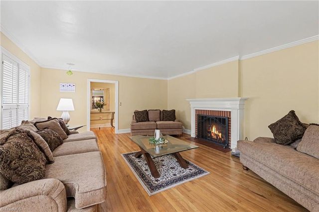 305 Ridgecrest Drive, Lexington, NC 27292