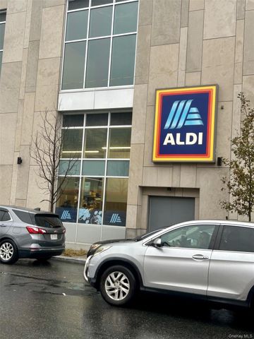 89-00 170 Street 6G, Jamaica Hills, NY 11432