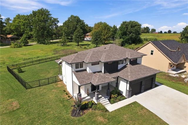 13002 Sloan Avenue, Kansas City, KS 66109