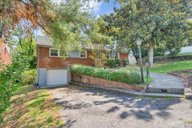 547 Dillard RD, Roanoke, VA 24014