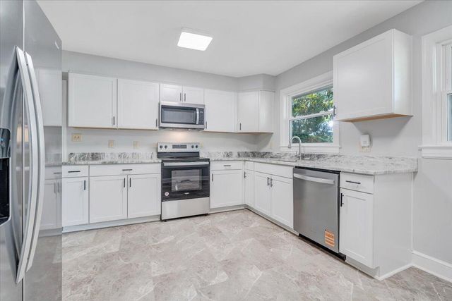 547 Dillard RD, Roanoke, VA 24014