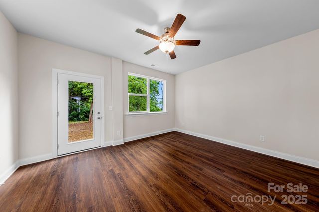2432 Arty Avenue, Charlotte, NC 28208