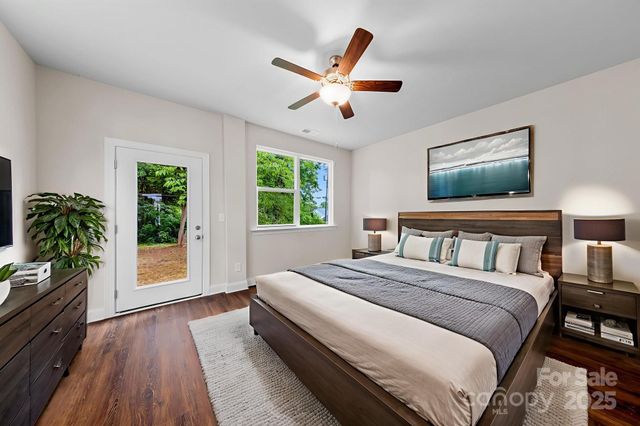 2432 Arty Avenue, Charlotte, NC 28208