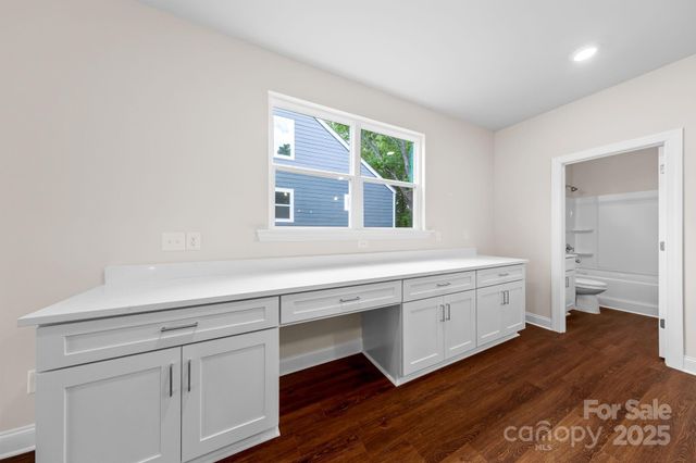2432 Arty Avenue, Charlotte, NC 28208