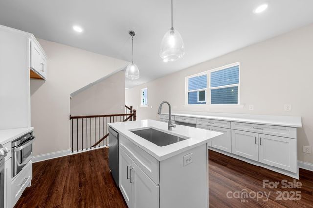 2432 Arty Avenue, Charlotte, NC 28208