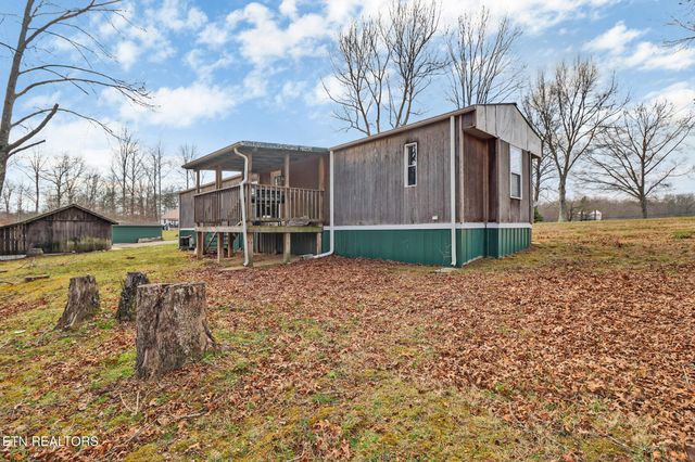 2546 Peavine Rd, Crossville, TN 38571