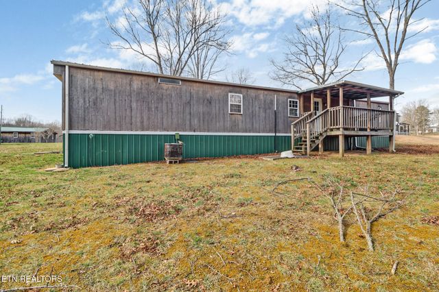 2546 Peavine Rd, Crossville, TN 38571