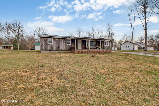 2546 Peavine Rd, Crossville, TN 38571