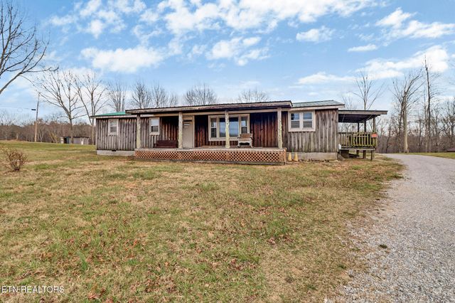 2546 Peavine Rd, Crossville, TN 38571