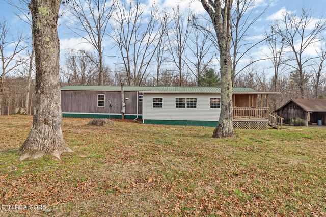 2546 Peavine Rd, Crossville, TN 38571