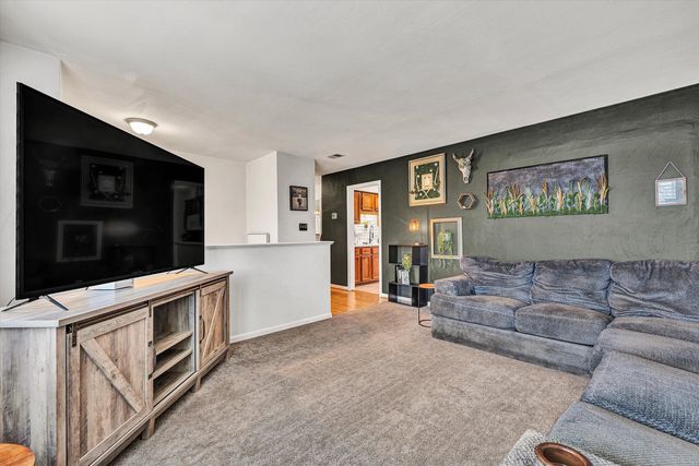 1813 Cambridge DR, Vinton, VA 24179