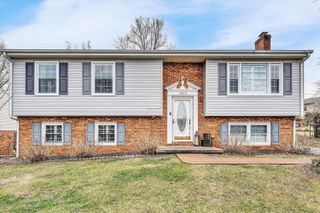 1813 Cambridge DR, Vinton, VA 24179