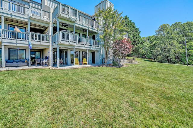 170 Sailors Cove DR UNIT 1204, Moneta, VA 24121