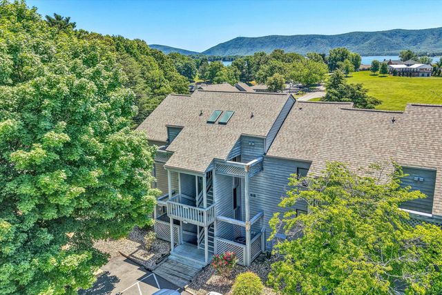 170 Sailors Cove DR UNIT 1204, Moneta, VA 24121