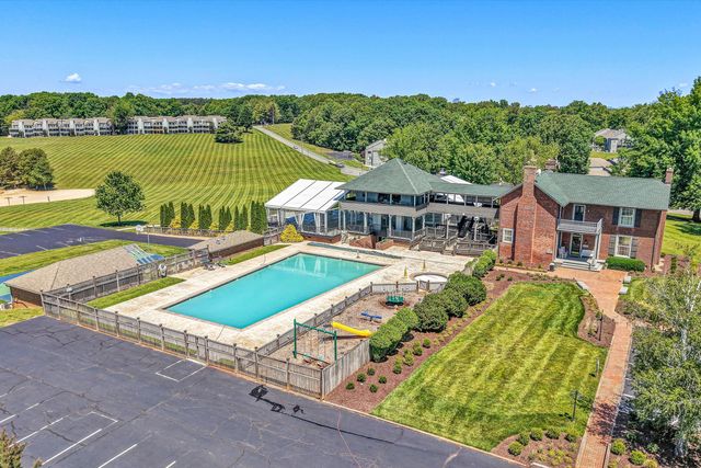 170 Sailors Cove DR UNIT 1204, Moneta, VA 24121