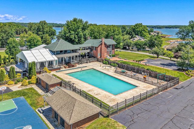 170 Sailors Cove DR UNIT 1204, Moneta, VA 24121