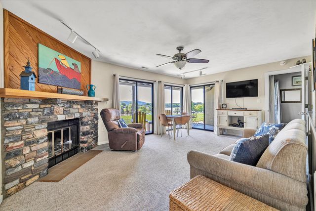 170 Sailors Cove DR UNIT 1204, Moneta, VA 24121