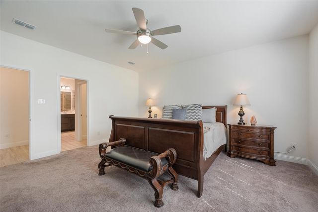 1035 Auburn Drive, Justin, TX 76247