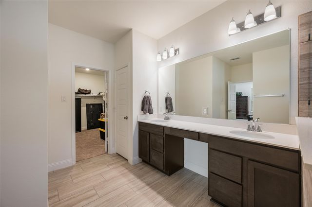 1035 Auburn Drive, Justin, TX 76247