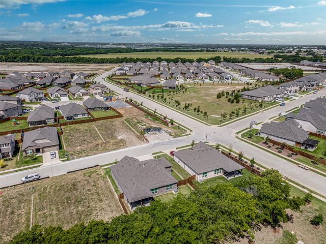 1035 Auburn Drive, Justin, TX 76247